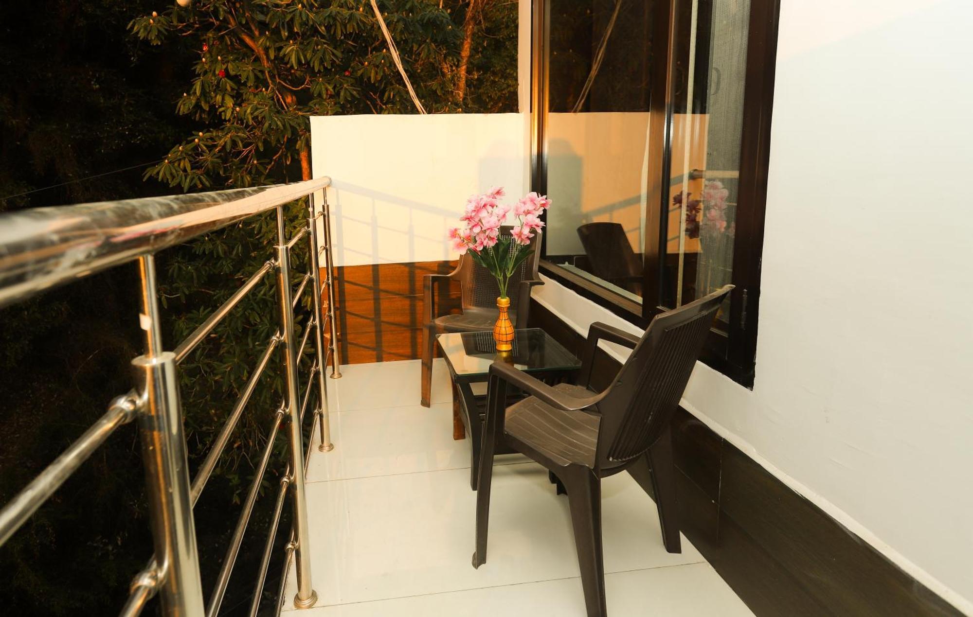 Hotel Mirage Grand McLeod Ganj Esterno foto